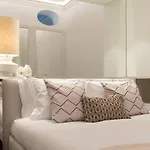 Clérigos Modern Flat w/ AC&Patio by LovelyStay
